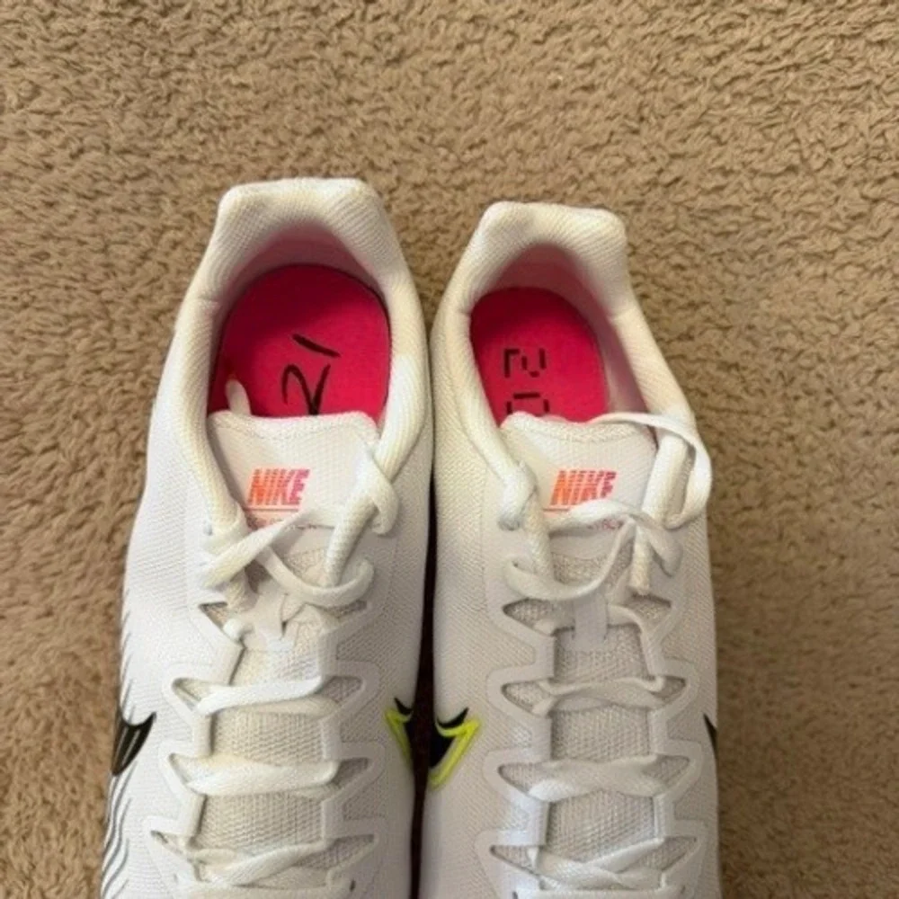 Nike zoom rival